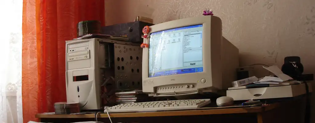 Classic Desktop PC Celeron 850 MHz